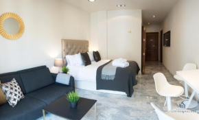 Living4malaga Golden Suite